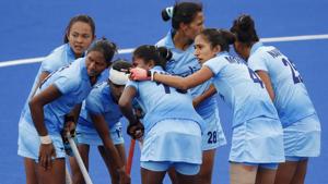 Indian women’s hockey team were beaten by England in the 2018 Commonwealth Games bronze medal encounter in Gold Coast on Saturday.(REUTERS) Indian women’s hockey team were beaten by England in the 2018 Commonwealth Games bronze medal encounter in Gold Coast on Saturday.(REUTERS)