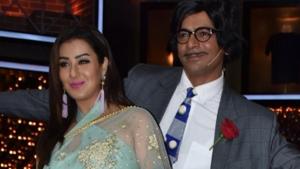 Actors Sunil Grover and Shilpa Shinde at the launch of cricket and comedy show Dhan Dhana Dhan in Mumbai.(IANS) Actors Sunil Grover and Shilpa Shinde at the launch of cricket and comedy show Dhan Dhana Dhan in Mumbai.(IANS)