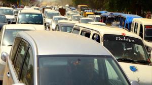 A traffic jam in Haridwar during festive season.(HT Photo) A traffic jam in Haridwar during festive season.(HT Photo)