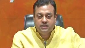 BJP spokesperson Sambit Patra on Tuesday showed a telegram sourced from Wikileaks quoting a conversation between then US ambassador and Rahul Gandhi.(ANI/Twitter) BJP spokesperson Sambit Patra on Tuesday showed a telegram sourced from Wikileaks quoting a conversation between then US ambassador and Rahul Gandhi.(ANI/Twitter)