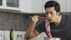 Apart from being convenient, making your meals can also help with weight management.(Shutterstock) Apart from being convenient, making your meals can also help with weight management.(Shutterstock)
