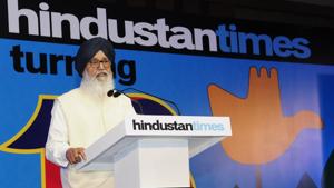 Former Punjab CM Parkash Singh Badal speaking at the 18th anniversary function of HT’s Chandigarh edition on Wednesday.(Keshav Singh/HT) Former Punjab CM Parkash Singh Badal speaking at the 18th anniversary function of HT’s Chandigarh edition on Wednesday.(Keshav Singh/HT)