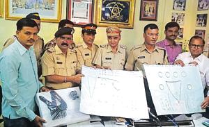 The police recovered jewellery and two high-end digital cameras from the residence of the accused, worth Rs5.85 lakh.(HT Photo) The police recovered jewellery and two high-end digital cameras from the residence of the accused, worth Rs5.85 lakh.(HT Photo)