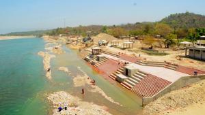 As part of river-front development under Namami Gange, a 675-metre-long Ganga ghat is under construction at Neeldhara-Chandighat in Haridwar, which will ease pilgrim rush to Har-Ki-Pauri in Haridwar.(RAMESHWAR GAUR/HT PHOTO) As part of river-front development under Namami Gange, a 675-metre-long Ganga ghat is under construction at Neeldhara-Chandighat in Haridwar, which will ease pilgrim rush to Har-Ki-Pauri in Haridwar.(RAMESHWAR GAUR/HT PHOTO)
