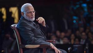 Prime Minister Narendra Modi interacting with the members of the Indian community in London. PM Modi appealed to people to work together and mitigate the effects of climate change.(PTI File Photo) Prime Minister Narendra Modi interacting with the members of the Indian community in London. PM Modi appealed to people to work together and mitigate the effects of climate change.(PTI File Photo)