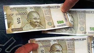 The fake notes were of similar dimensions and colour pattern like the real notes but with Children’s Bank of India and ‘churan label’ printed on them.(HT File Photo) The fake notes were of similar dimensions and colour pattern like the real notes but with Children’s Bank of India and ‘churan label’ printed on them.(HT File Photo)