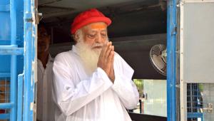 Asaram greets his supporters at a court hearing in 2015.(Ramji Vyas/ HT file photo) Asaram greets his supporters at a court hearing in 2015.(Ramji Vyas/ HT file photo)