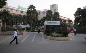 Fortis, which confirmed the receipt of IHH’s revised offer, has received as many as five offers for control of its hospital business.(Parveen Kumar/Hindustan Times) Fortis, which confirmed the receipt of IHH’s revised offer, has received as many as five offers for control of its hospital business.(Parveen Kumar/Hindustan Times)