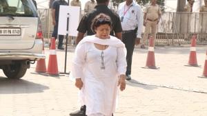 Bollywood choreographer Saroj Khan has defended casting couch in the industry.(IANS) Bollywood choreographer Saroj Khan has defended casting couch in the industry.(IANS)