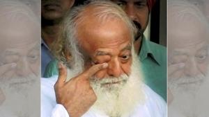 File photo of Asaram after being arrested from his Indore ashram in connection with the sexual harassment case.(PTI Photo)