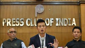 Former Indian football captain Bhaichung Bhutia said he did not support the Trinamool’s stand on the Gorkhaland issue.(PTI) Former Indian football captain Bhaichung Bhutia said he did not support the Trinamool’s stand on the Gorkhaland issue.(PTI)