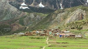 Homestay policy introduced by the government would help facilitate the arrival of a large number of foreign tourists, says tourism minister Satpal Maharaj.(HT File) Homestay policy introduced by the government would help facilitate the arrival of a large number of foreign tourists, says tourism minister Satpal Maharaj.(HT File)