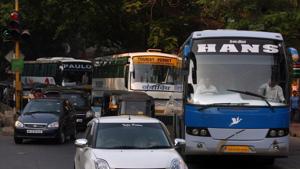 Private intercity bus operators in Maharashtra will not be able to charge arbitrary fares to passengers during holiday or festive seasons from now on.(HT File (Representational Image)) Private intercity bus operators in Maharashtra will not be able to charge arbitrary fares to passengers during holiday or festive seasons from now on.(HT File (Representational Image))