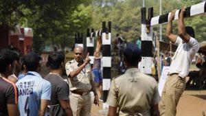 An aspirant appearing for the police recruitment drive for the post of constable at Shivajinagar Police Headquaters in Pune.(HT FILE PHOTO) An aspirant appearing for the police recruitment drive for the post of constable at Shivajinagar Police Headquaters in Pune.(HT FILE PHOTO)