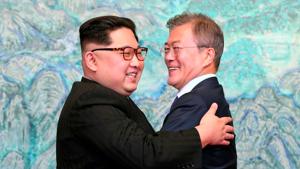 North Korean leader Kim Jong Un, left, and South Korean President Moon Jae-in embrace each other after signing on a joint statement at the border village of Panmunjom in the Demilitarized Zone, South Korea.(AP) North Korean leader Kim Jong Un, left, and South Korean President Moon Jae-in embrace each other after signing on a joint statement at the border village of Panmunjom in the Demilitarized Zone, South Korea.(AP)