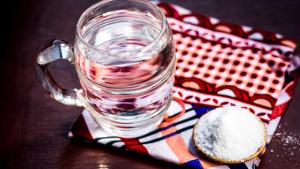 Drinking baking soda, or sodium bicarbonate, tells the spleen -- which is part of the immune system -- to go easy on the immune response.(Shutterstock) Drinking baking soda, or sodium bicarbonate, tells the spleen -- which is part of the immune system -- to go easy on the immune response.(Shutterstock)