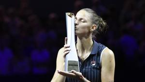 Karolina Pliskova recovered from a slow start to defeat CoCo Vandeweghe 7-6 (7/2), 6-4 in the final of the Stuttgart Open on Sunday.(AFP)