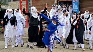 There has been a sharp increase in stone-pelting incidents across Kashmir since the summer of 2016.(PTI File) There has been a sharp increase in stone-pelting incidents across Kashmir since the summer of 2016.(PTI File)