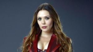 Elizabeth Olsen debutovala ako Scarlet Witch vo filme Avengers: Age of Ultron.