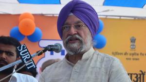 Union minister of state for housing and urban affairs Hardeep Singh Puri addressing the gathering during the gas connection distribution function at Mudhal village in Amritsar on Thursday.(HT Photo) Union minister of state for housing and urban affairs Hardeep Singh Puri addressing the gathering during the gas connection distribution function at Mudhal village in Amritsar on Thursday.(HT Photo)