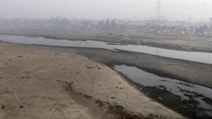 Very little water flows in the Ravi River in Lahore, Pakistan, Wednesday, Dec. 14, 2016.(AP File Photo) Very little water flows in the Ravi River in Lahore, Pakistan, Wednesday, Dec. 14, 2016.(AP File Photo)