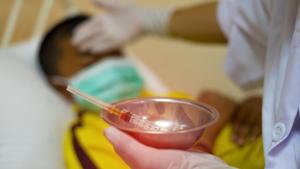 he study estimated that more than 80% of dengue virus infections are attributable to individuals with mild to no symptoms who do not seek treatment from a physician.(Shutterstock) he study estimated that more than 80% of dengue virus infections are attributable to individuals with mild to no symptoms who do not seek treatment from a physician.(Shutterstock)