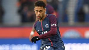 An almost fit again Neymar flew to Paris on April 4 some 40 days ahead of the FIFA World Cup finals in Russia.(AFP) An almost fit again Neymar flew to Paris on April 4 some 40 days ahead of the FIFA World Cup finals in Russia.(AFP)
