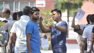 NEET aspirants pass through tight security at NEET 2018 examination centres in Lucknow on Sunday.(Deepak Gupta/HT photo) NEET aspirants pass through tight security at NEET 2018 examination centres in Lucknow on Sunday.(Deepak Gupta/HT photo)