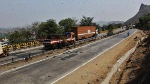 The roads in Murbad and Kinavli near Shahpur, supposed to be used as diversions, were full of craters.(Praful Gangurde/ Hindustan Times) The roads in Murbad and Kinavli near Shahpur, supposed to be used as diversions, were full of craters.(Praful Gangurde/ Hindustan Times)