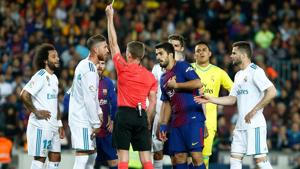 Real Madrid captain Sergio Ramos was among the eight players to be yellow carded in a feisty match between Real Madrid and Barcelona.(AFP) Real Madrid captain Sergio Ramos was among the eight players to be yellow carded in a feisty match between Real Madrid and Barcelona.(AFP)