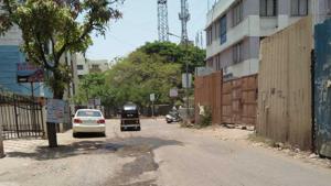 Kondhwa-Kausarbaug connecting road.(HT PHOTO) Kondhwa-Kausarbaug connecting road.(HT PHOTO)