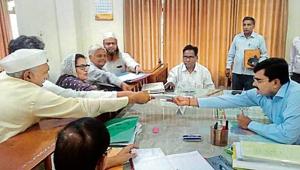 Begum Tabassum files her nomination papers in Meerut on Wednesday.(HT Photo) Begum Tabassum files her nomination papers in Meerut on Wednesday.(HT Photo)