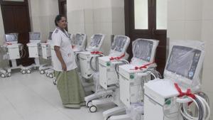 Bai Jerbai Wadia Hospital, Parel, which is run by a private medical trust, added 20 new ventilators on Tuesday(Bhushan Koyande) Bai Jerbai Wadia Hospital, Parel, which is run by a private medical trust, added 20 new ventilators on Tuesday(Bhushan Koyande)