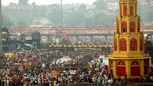 Devotees take a dip in the Godavari river during the Kumbh Mela in Nashik.(HT File Photo) Devotees take a dip in the Godavari river during the Kumbh Mela in Nashik.(HT File Photo)