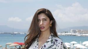 Pakistani actor Mahira Khan poses on the Croisette.(REUTERS) Pakistani actor Mahira Khan poses on the Croisette.(REUTERS)