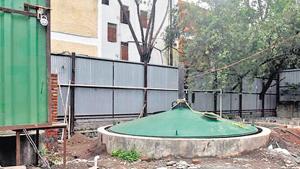 A total of six firms colluded with the civic officials and rigged the bid while filing the tenders for thermal composting plants in 2014, including the one on Ghole road in Pune (in picture).(HT FILE PHOTO)