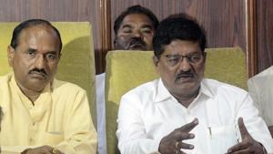 DP Pawar (left) and Vinayak Patil at a press conference at Katraj Dairy on Thursday.(Ravindra Joshi/HT PHOTO) DP Pawar (left) and Vinayak Patil at a press conference at Katraj Dairy on Thursday.(Ravindra Joshi/HT PHOTO)