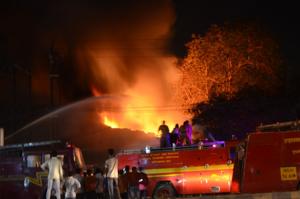 Ten fire tenders were rushed to the spot to douse the blaze, which broke out late on Friday.(Rishikesh Choudhary) Ten fire tenders were rushed to the spot to douse the blaze, which broke out late on Friday.(Rishikesh Choudhary)