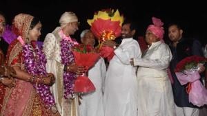 Bihar chief minister Nitish Kumar and Union minister Ramvilas Paswan at the wedding of Lalu Prasad’s elder son Tej Pratap.(HT/Santosh Kumar) Bihar chief minister Nitish Kumar and Union minister Ramvilas Paswan at the wedding of Lalu Prasad’s elder son Tej Pratap.(HT/Santosh Kumar)