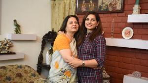 Sonali Arora with daughter Megha in Chandigarh.(Sanjeev Sharma/HT) Sonali Arora with daughter Megha in Chandigarh.(Sanjeev Sharma/HT)