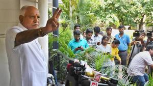BJP's chief ministerial candidate BS Yeddyurappa shows victory sign at a press conference, a day after polling in the Karnataka assembly elections, in Bengaluru on Sunday.(PTI) BJP's chief ministerial candidate BS Yeddyurappa shows victory sign at a press conference, a day after polling in the Karnataka assembly elections, in Bengaluru on Sunday.(PTI)
