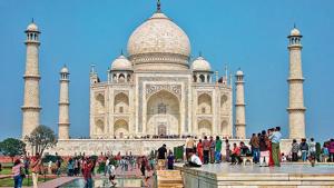 Everyone has an opinion on the Taj Mahal and its history and no one shies away from expressing it.(HT File Photo) Everyone has an opinion on the Taj Mahal and its history and no one shies away from expressing it.(HT File Photo)