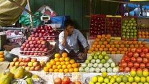 Inflation in the fruit basket was higher at 9.65% compared to 5.78% in the previous month.(AP FIle Photo) Inflation in the fruit basket was higher at 9.65% compared to 5.78% in the previous month.(AP FIle Photo)