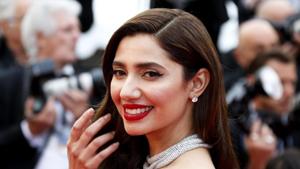 At 71st Cannes Film Festival on Monday, Pakistani beauty Mahira Khan made heads turn in a gorgeous black gown.(REUTERS) At 71st Cannes Film Festival on Monday, Pakistani beauty Mahira Khan made heads turn in a gorgeous black gown.(REUTERS)