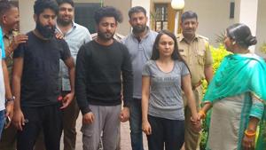 Accused Priya Seth (in grey T-shirt), Dikshant Kamra (in grey pyjama) and Lakshya Walia at Jhotwara police station in Jaipur.(HT Photp) Accused Priya Seth (in grey T-shirt), Dikshant Kamra (in grey pyjama) and Lakshya Walia at Jhotwara police station in Jaipur.(HT Photp)