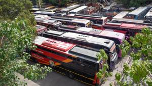 Buses seized by RTO parked at Shivajinagar.(Sanket Wankhade/HT PHOTO) Buses seized by RTO parked at Shivajinagar.(Sanket Wankhade/HT PHOTO)