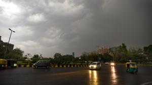 A file photo of a sudden thunder storm and dust storm in New Delhi, India on Sunday.(Arvind Yadav/HT PHOTO) A file photo of a sudden thunder storm and dust storm in New Delhi, India on Sunday.(Arvind Yadav/HT PHOTO)