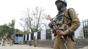Parmilitary troopers stand guard in Srinagar on May 18, 2018. Security forces in Jammu and Kashmir were put on high alert ahead of a visit by Prime Minister Narendra Modi to the state on Saturday.(AFP) Parmilitary troopers stand guard in Srinagar on May 18, 2018. Security forces in Jammu and Kashmir were put on high alert ahead of a visit by Prime Minister Narendra Modi to the state on Saturday.(AFP)