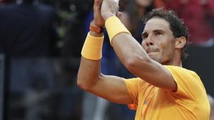 Spain's Rafael Nadal applauds supporters after beating Germany's Alexander Zverev in their final match at the Italian Open tennis tournament in Rome on Sunday.(AP) Spain's Rafael Nadal applauds supporters after beating Germany's Alexander Zverev in their final match at the Italian Open tennis tournament in Rome on Sunday.(AP)