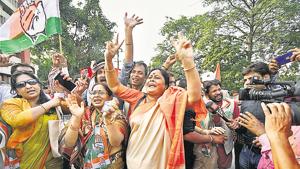 Congress workers in Patna, Bihar, celebrate after BS Yeddurappa steps down before facing floor test in the Karnataka assembly, May 19(PTI) Congress workers in Patna, Bihar, celebrate after BS Yeddurappa steps down before facing floor test in the Karnataka assembly, May 19(PTI)